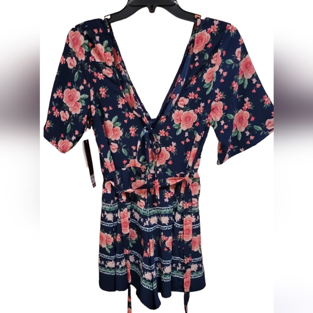 Trixxi Floral Romper (NWT - Picture 5 of 9
